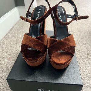 Brown Velvet Women's Platform Heels